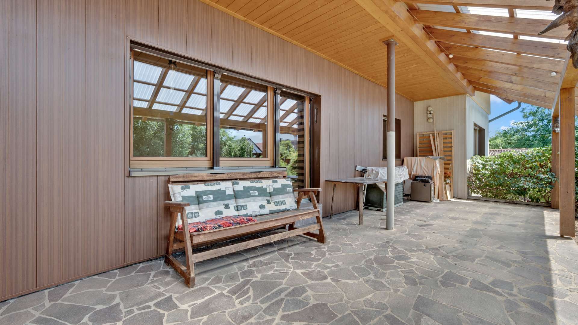 EG - Überdachte Terrasse