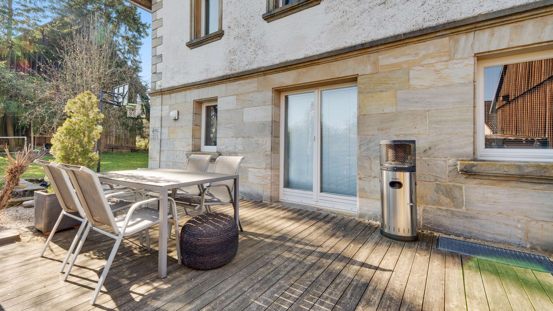 WE 1: Terrasse 1 - EG