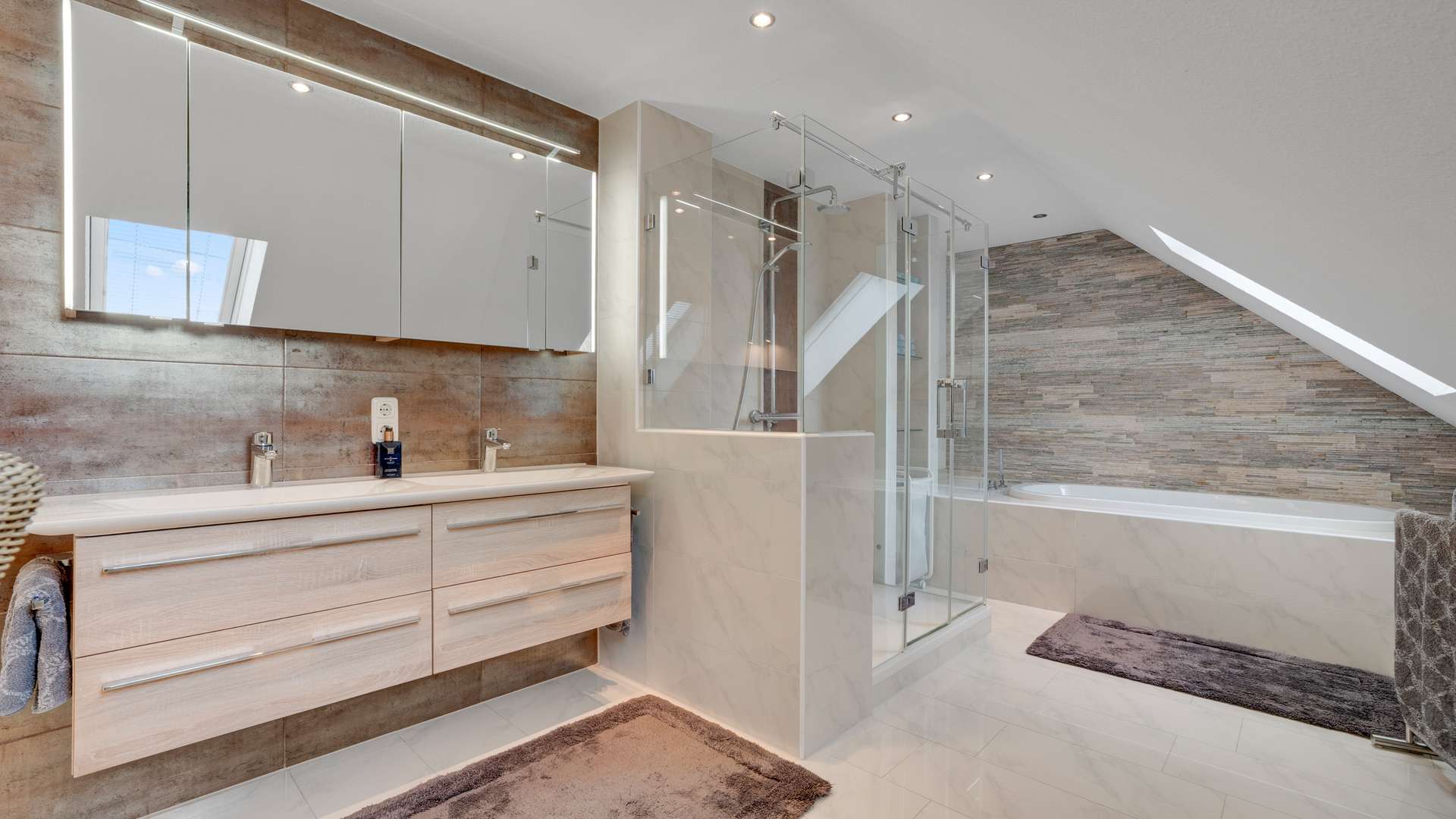 WE 2 - Badezimmer - OG