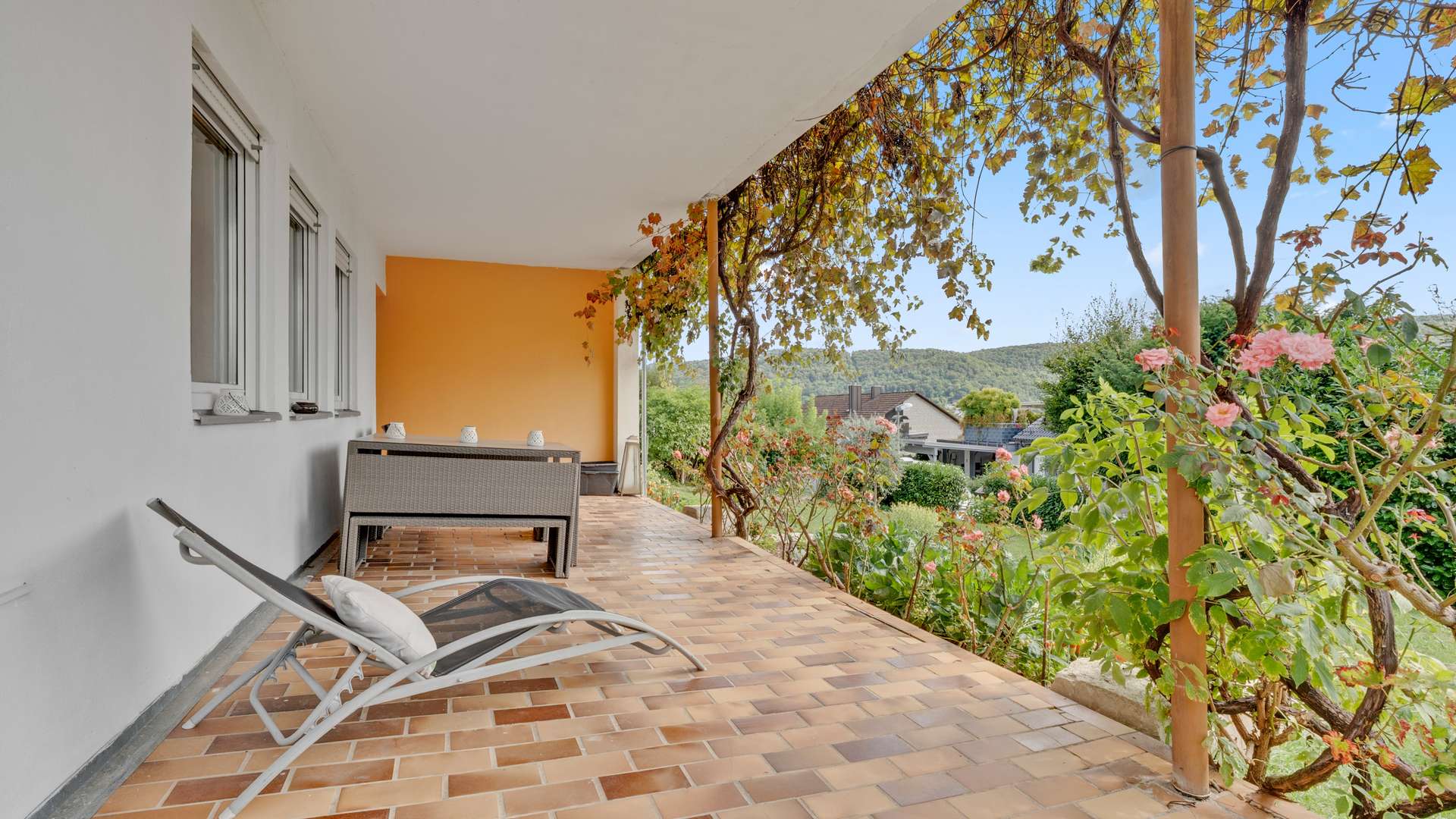 UG - Überdachte Terrasse