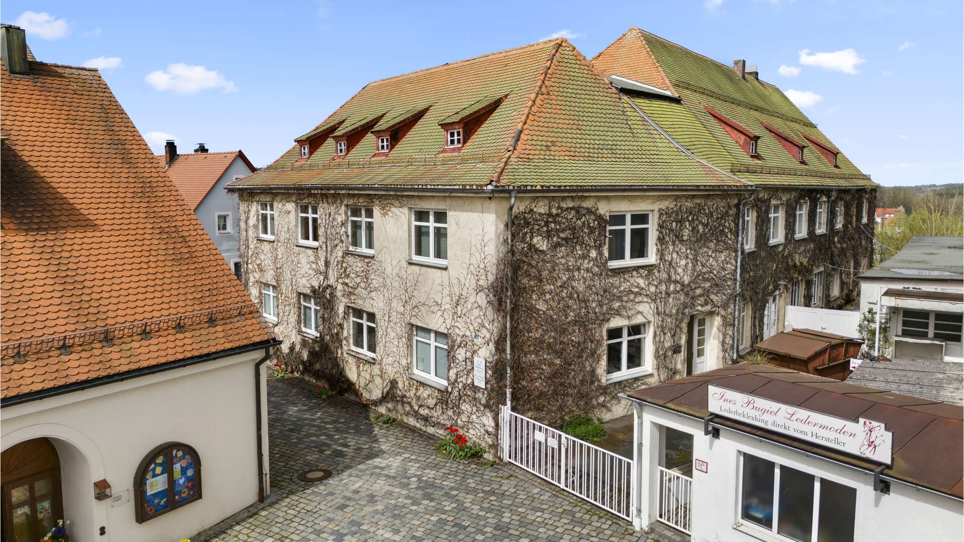 Außenansicht Fabrik