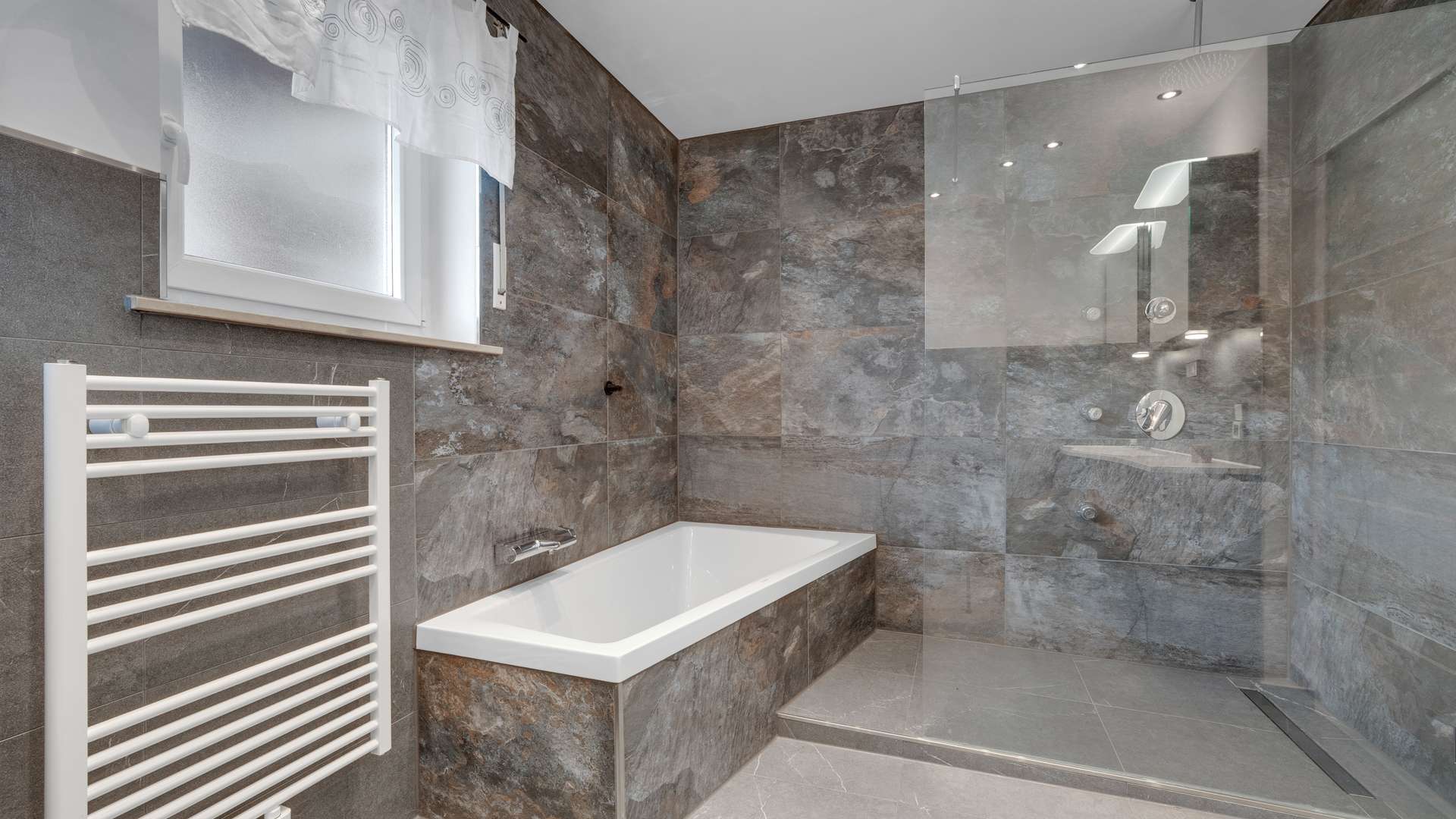 EG - Badezimmer - Haus