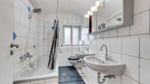 WE 2 - Badezimmer - EG