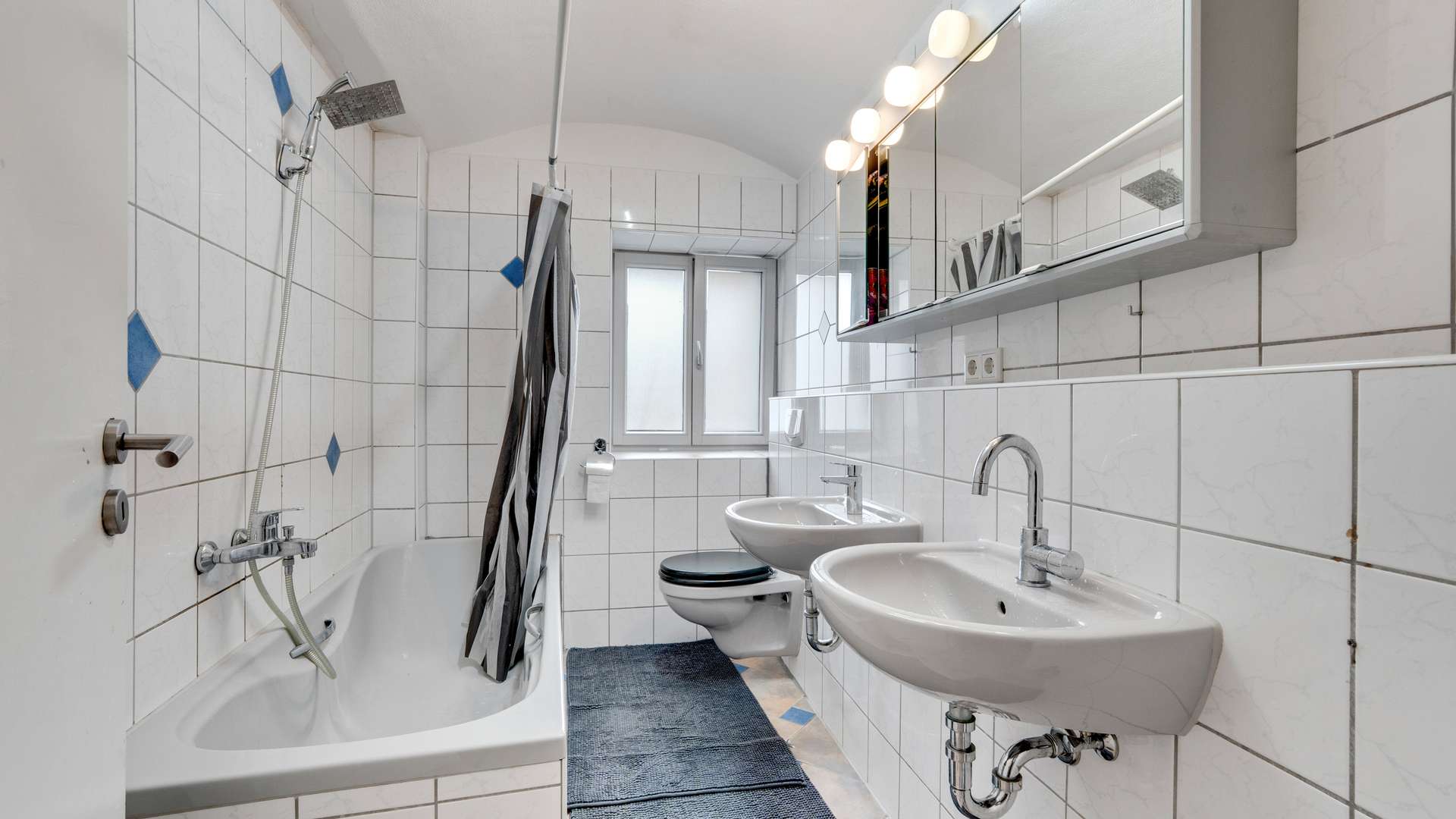 WE 2 - Badezimmer - EG