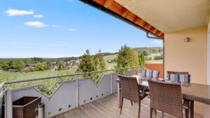EG - überdachter Balkon