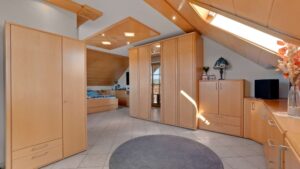 DG - Schlafzimmer/Ankleide