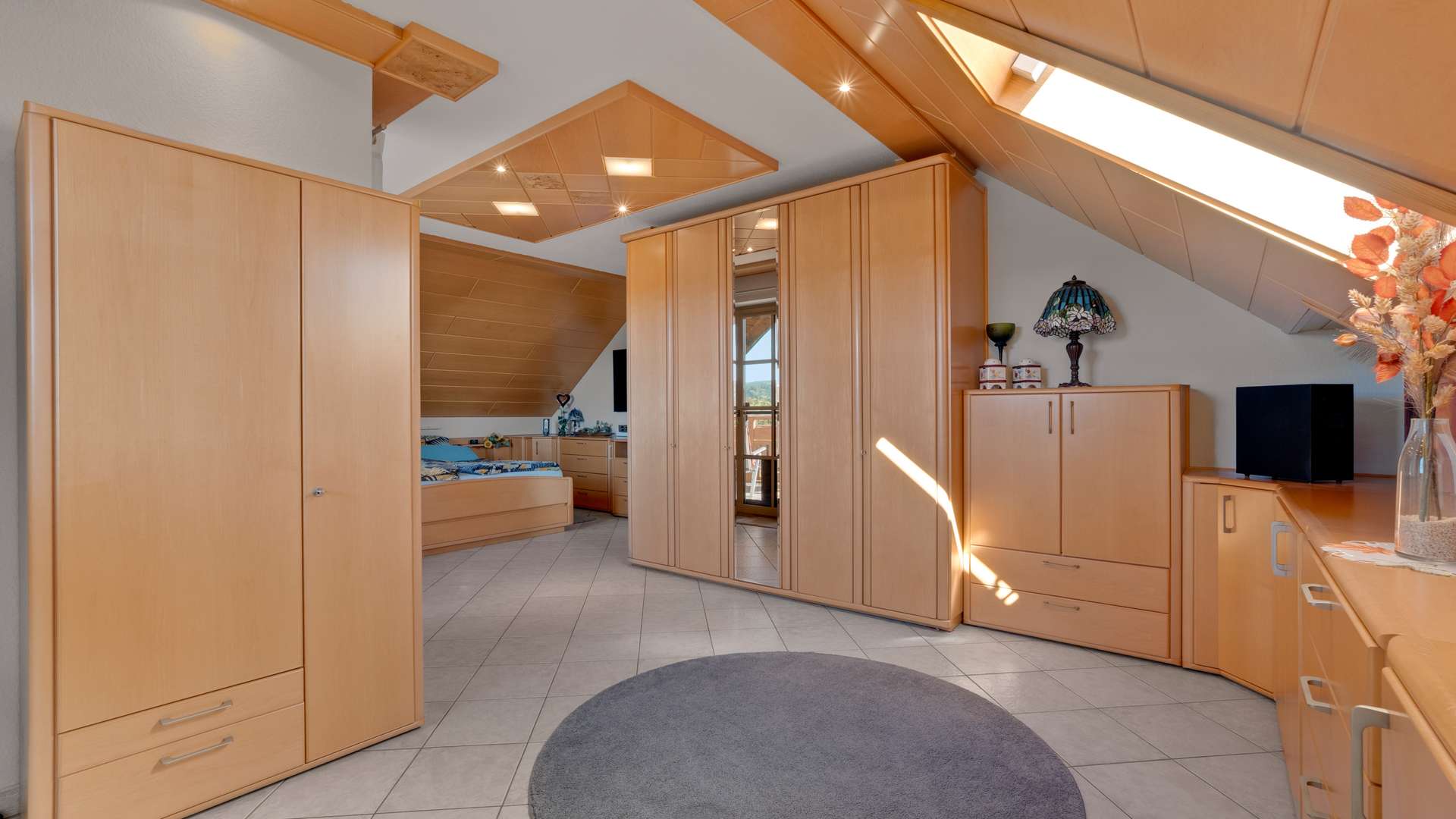 DG - Schlafzimmer/Ankleide